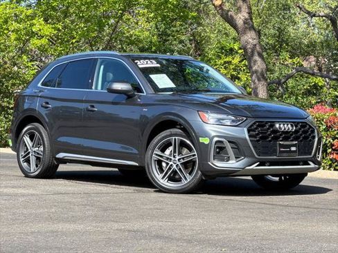 Certified 2023 Audi Q5 e Premium w/ Convenience Package AWD/4WD image 3