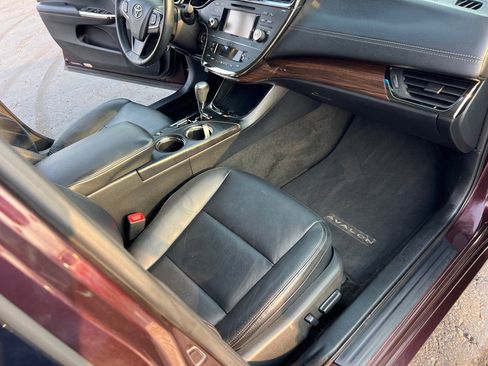 Used 2013 Toyota Avalon image 19