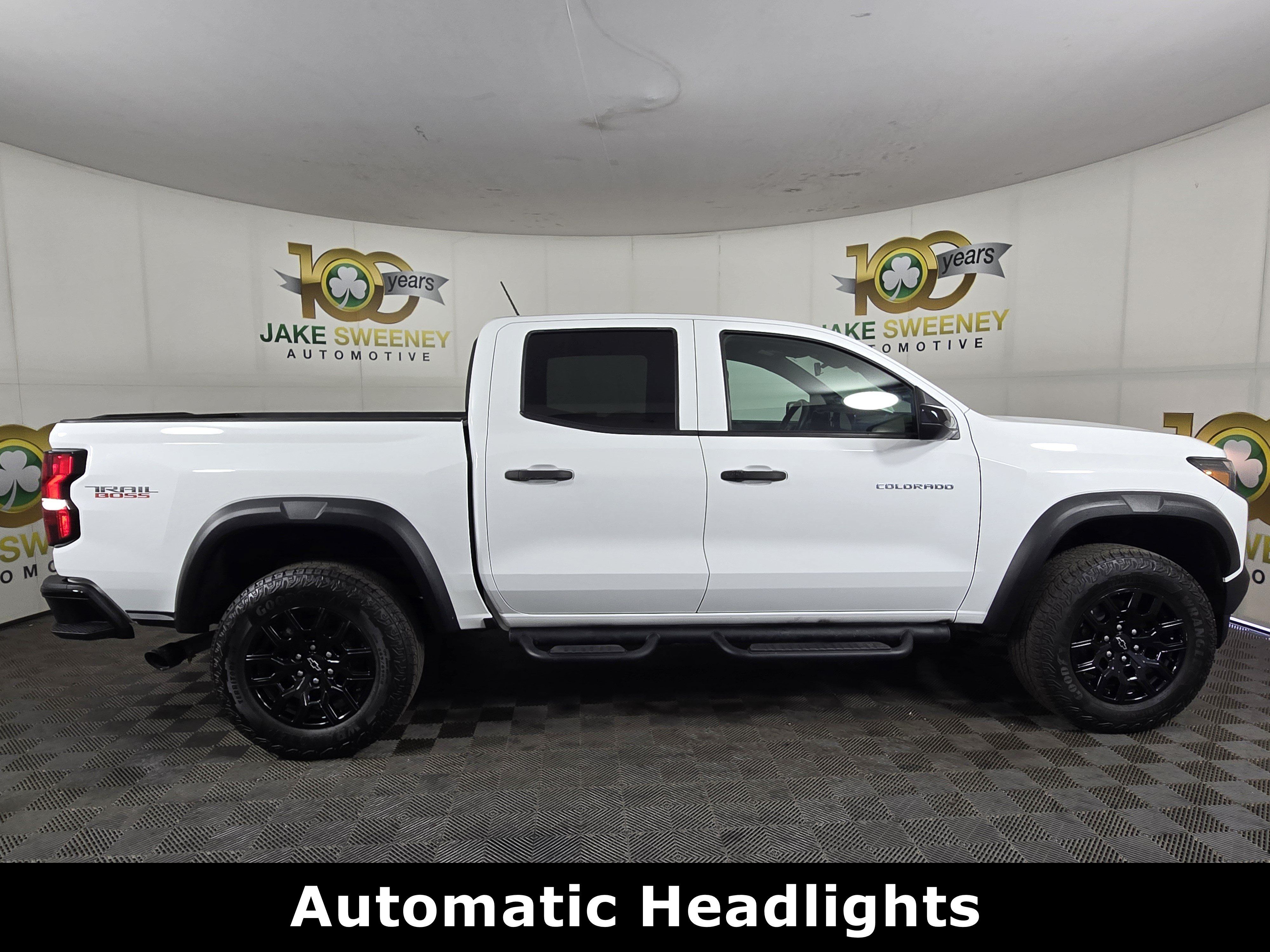 Certified 2024 Chevrolet Colorado Trail Boss w/ Safety Package AWD/4WD image 10
