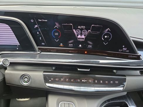 Used 2023 Cadillac Escalade ESV V AWD/4WD image 13