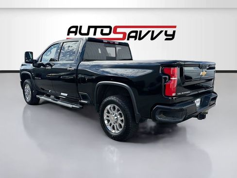 Used 2025 Chevrolet Silverado 2500 LTZ w/ LTZ Premium Package AWD/4WD image 5