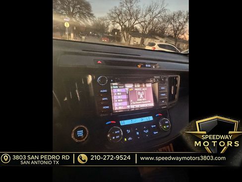 Used 2018 Toyota RAV4 SE w/ Power Extra Value Package FWD image 14