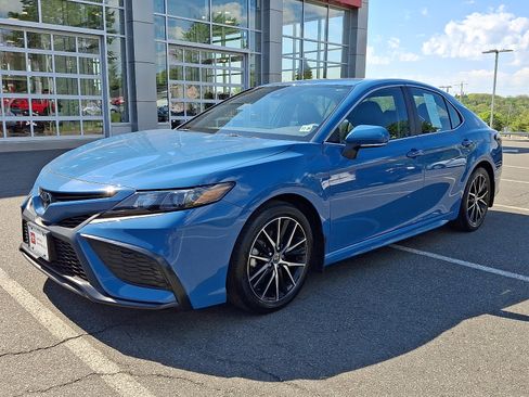 Certified 2024 Toyota Camry SE AWD/4WD image 3