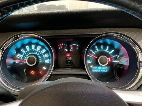 Used 2013 Ford Mustang GT image 17