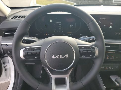 New 2026 Kia K5 EX image 11