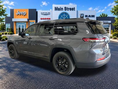 Used 2024 Jeep Grand Cherokee L Laredo