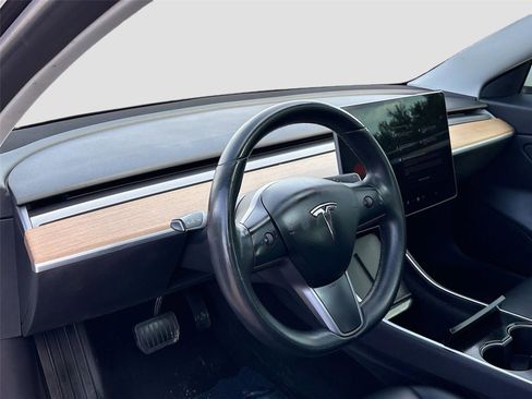 Used 2018 Tesla Model 3 Long Range RWD image 32