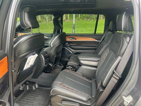 Used 2023 Jeep Grand Cherokee L Summit image 6