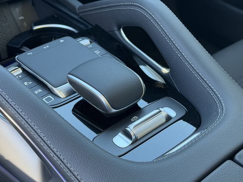 New 2026 Mercedes-Benz GLS 450 4MATIC image 26