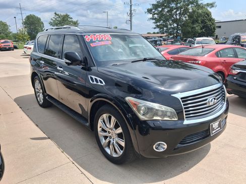Used 2011 INFINITI QX56 4WD w/ Deluxe Touring Pkg image 3