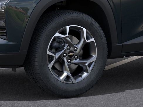 New 2026 Chevrolet Trax LT w/ Sunroof Package FWD image 9