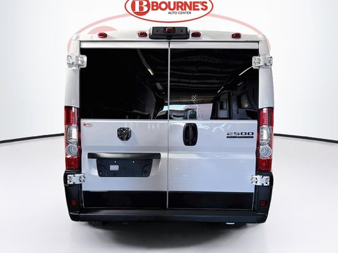 Used 2025 RAM ProMaster 2500 w/ U-Haul Equipment Group FWD image 7
