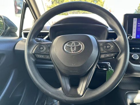 Used 2024 Toyota Corolla LE FWD image 13