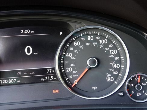 Used 2012 Volkswagen Touareg Sport AWD/4WD image 50