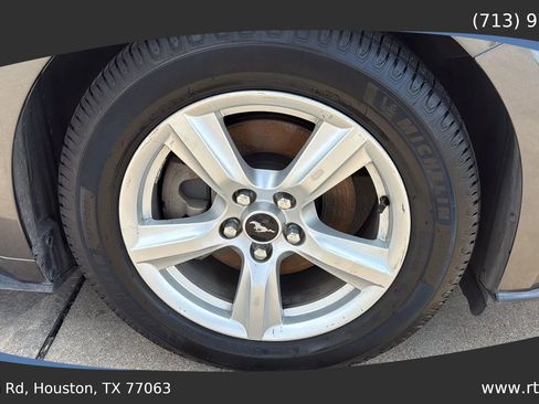 Used 2018 Ford Mustang Coupe image 11