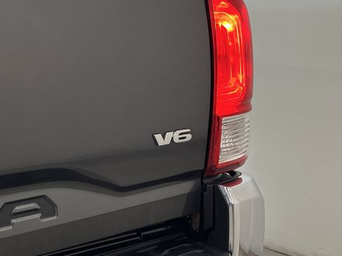 Used 2016 Toyota Tacoma SR5 w/ Towing Package RWD image 28