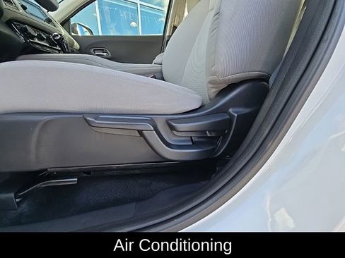 Used 2021 Honda HR-V LX image 12