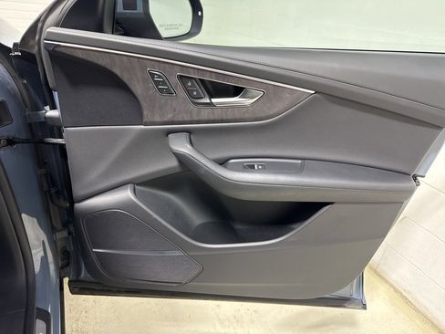 Used 2023 Audi Q8 Prestige w/ Prestige Package image 47