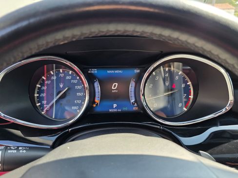 Used 2017 Maserati Quattroporte S GranSport image 33