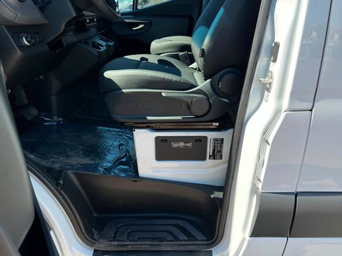 New 2025 Mercedes-Benz Sprinter 2500 image 17