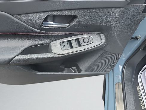 New 2026 Nissan Sentra SR FWD image 12