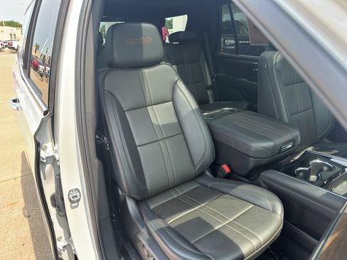 Used 2025 Chevrolet Tahoe High Country w/ Sun And Tow Package AWD/4WD image 35