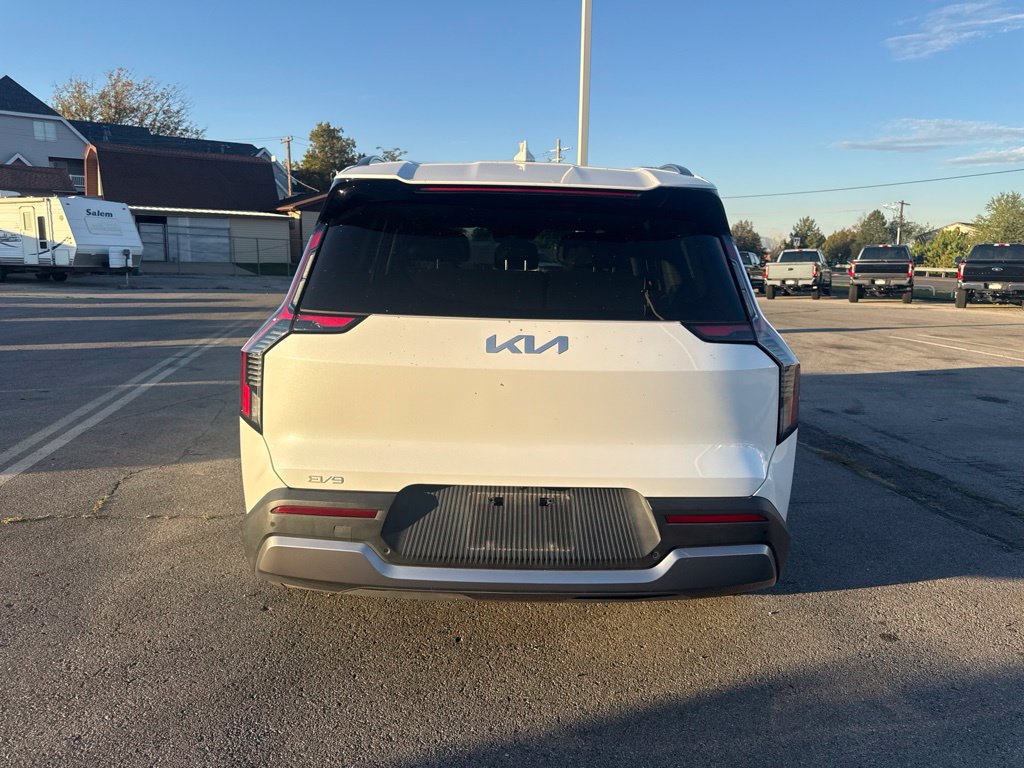 Used 2024 Kia EV9 Wind AWD/4WD image 6