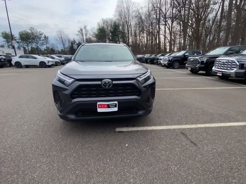 Used 2025 Toyota RAV4 XLE AWD/4WD image 3