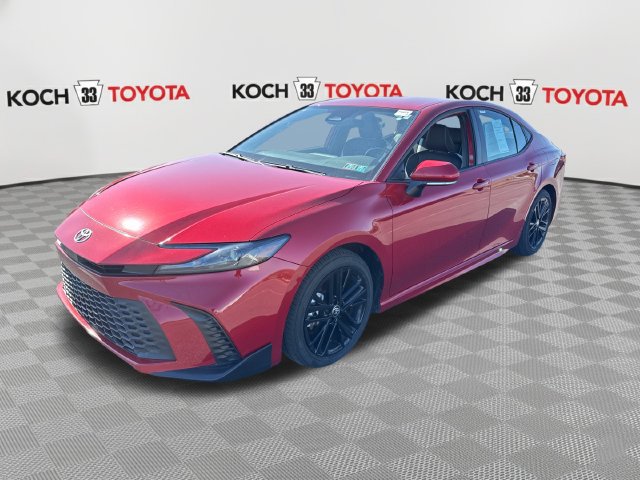 Certified 2025 Toyota Camry SE FWD image 3