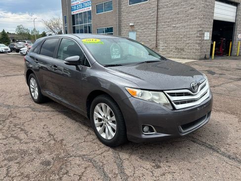 Used 2014 Toyota Venza LE AWD/4WD image 1