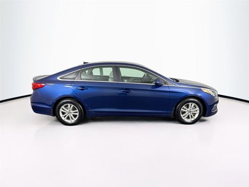 Used 2015 Hyundai Sonata SE w/ Option Group 09 FWD image 8