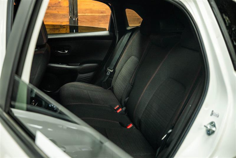 Used 2025 Honda HR-V Sport image 10