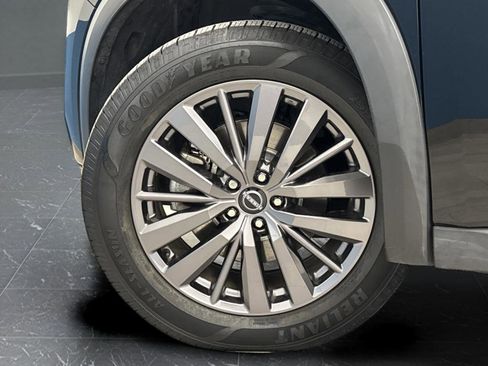 Used 2022 Nissan Pathfinder SL w/ SL Premium Package image 37