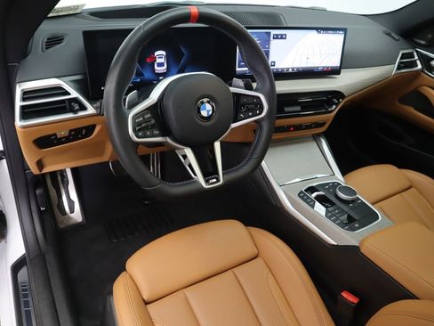 Used 2025 BMW M440i Coupe w/ Premium Package image 9