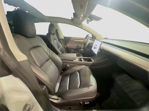 Used 2022 Tesla Model 3 Long Range AWD/4WD image 21