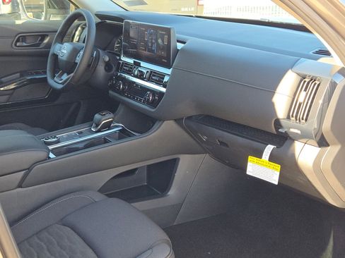 New 2026 Nissan Pathfinder SV AWD/4WD image 19
