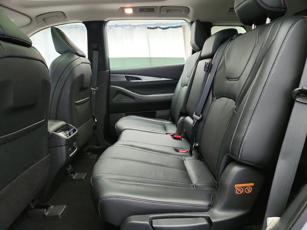 Used 2023 INFINITI QX60 Luxe AWD/4WD image 21