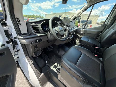 New 2026 Ford Transit 250 148 Medium Roof w/ Load Area Protection Package RWD image 6