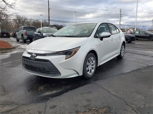 New 2026 Toyota Corolla LE image 2
