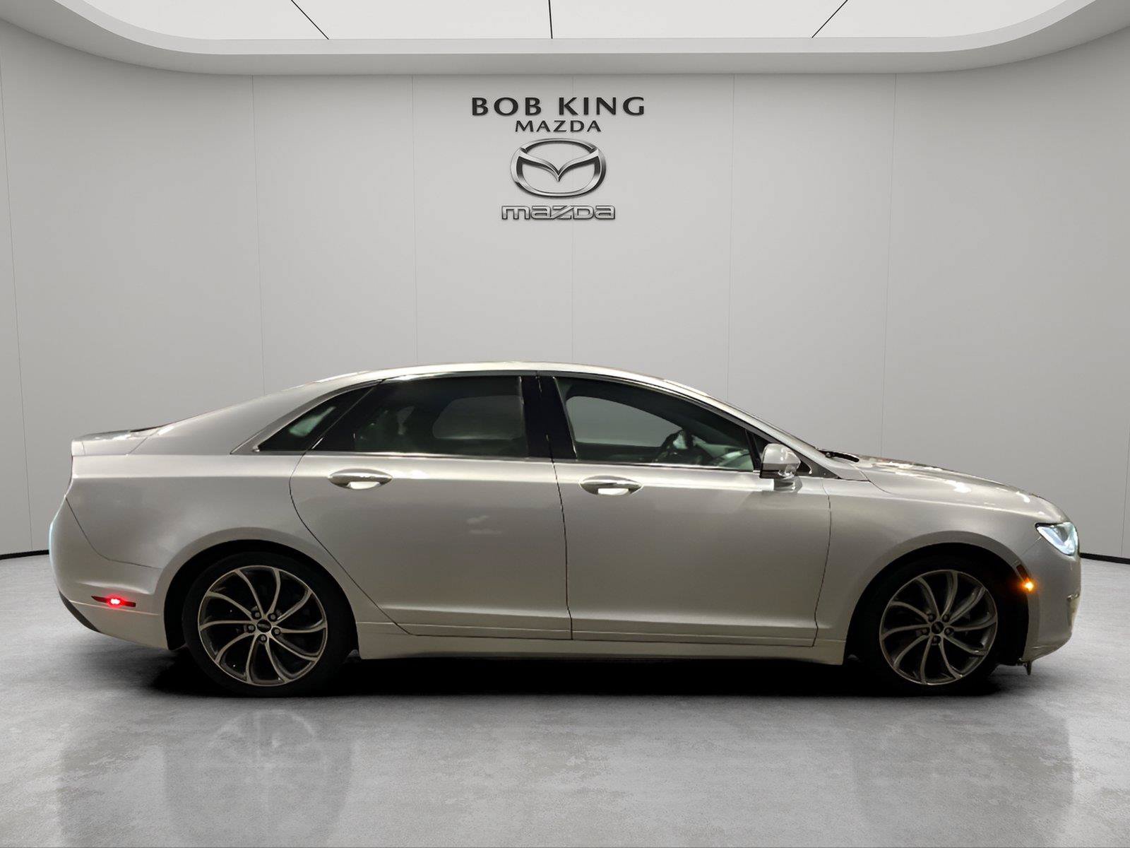 Used 2018 Lincoln MKZ Reserve w/ Magnetic Appearance Package AWD/4WD image 6