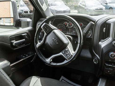 Used 2021 Chevrolet Silverado 1500 LT Trail Boss w/ Convenience Package II image 13