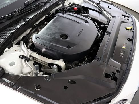 Used 2023 Volvo S90 B6 Plus AWD/4WD image 39