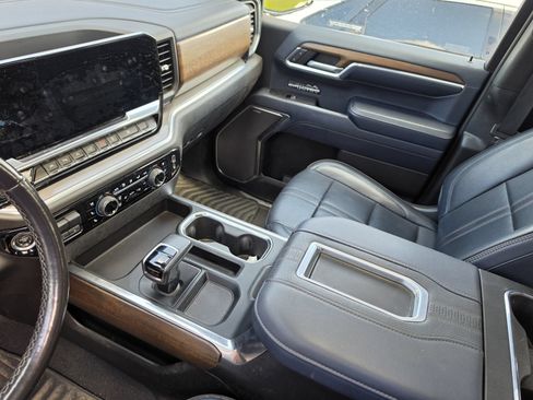 Used 2022 Chevrolet Silverado 1500 High Country AWD/4WD image 15