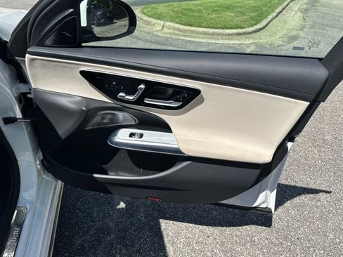 Used 2024 Mercedes-Benz E 350 4MATIC Sedan image 19