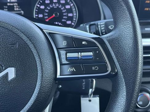 Used 2022 Kia Forte LXS image 26