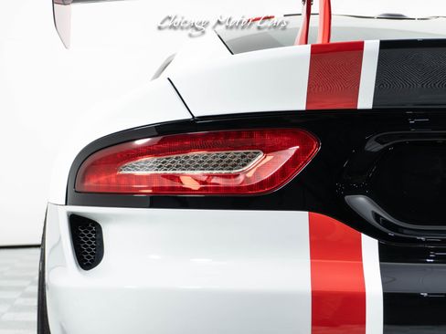 Used 2016 Dodge Viper ACR image 12