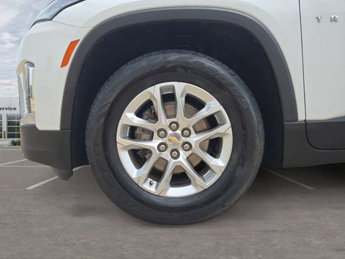 Used 2024 Chevrolet Traverse LS w/ Safety Package image 10