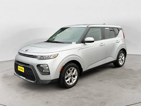Used 2020 Kia Soul S FWD image 1