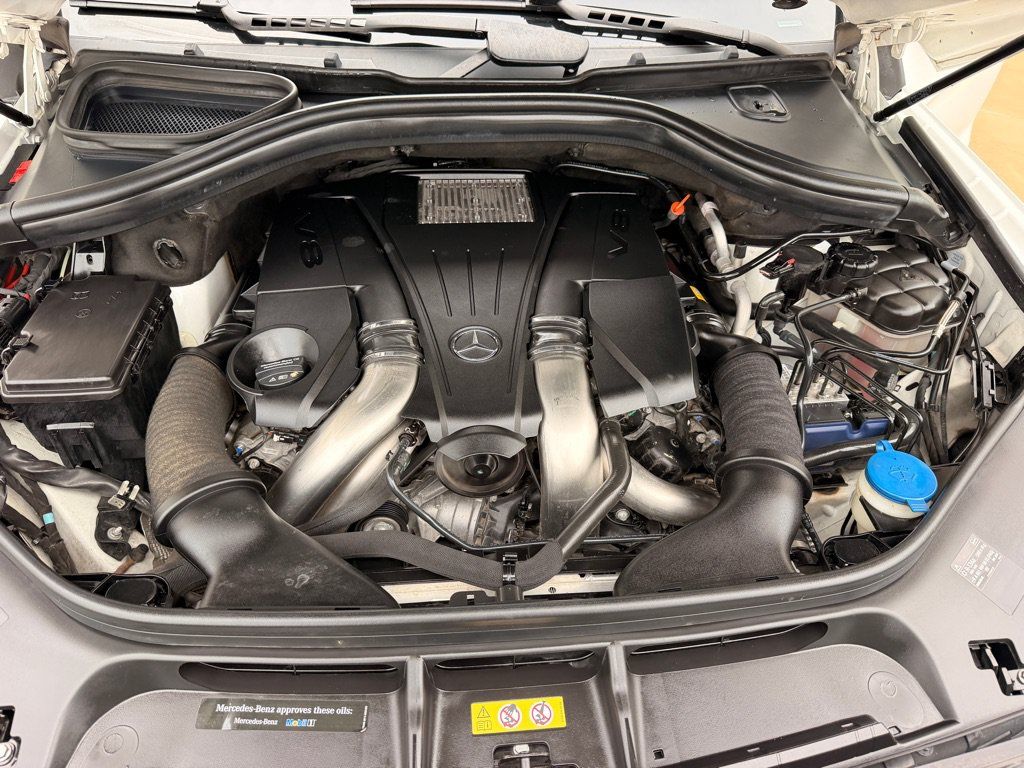 Used 2017 Mercedes-Benz GLS 550 4MATIC image 25