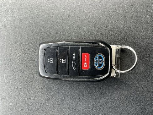 Used 2021 Toyota Venza Limited w/ Advanced Technology Package AWD/4WD image 44